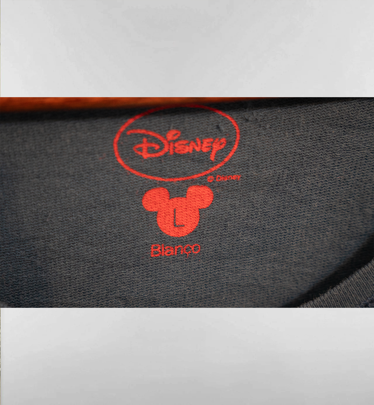 デイジーのフロントプリントスウェット