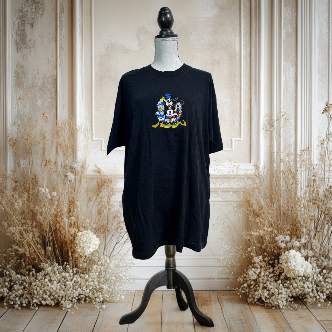 全員パイカット刺繍フレンズTシャツ