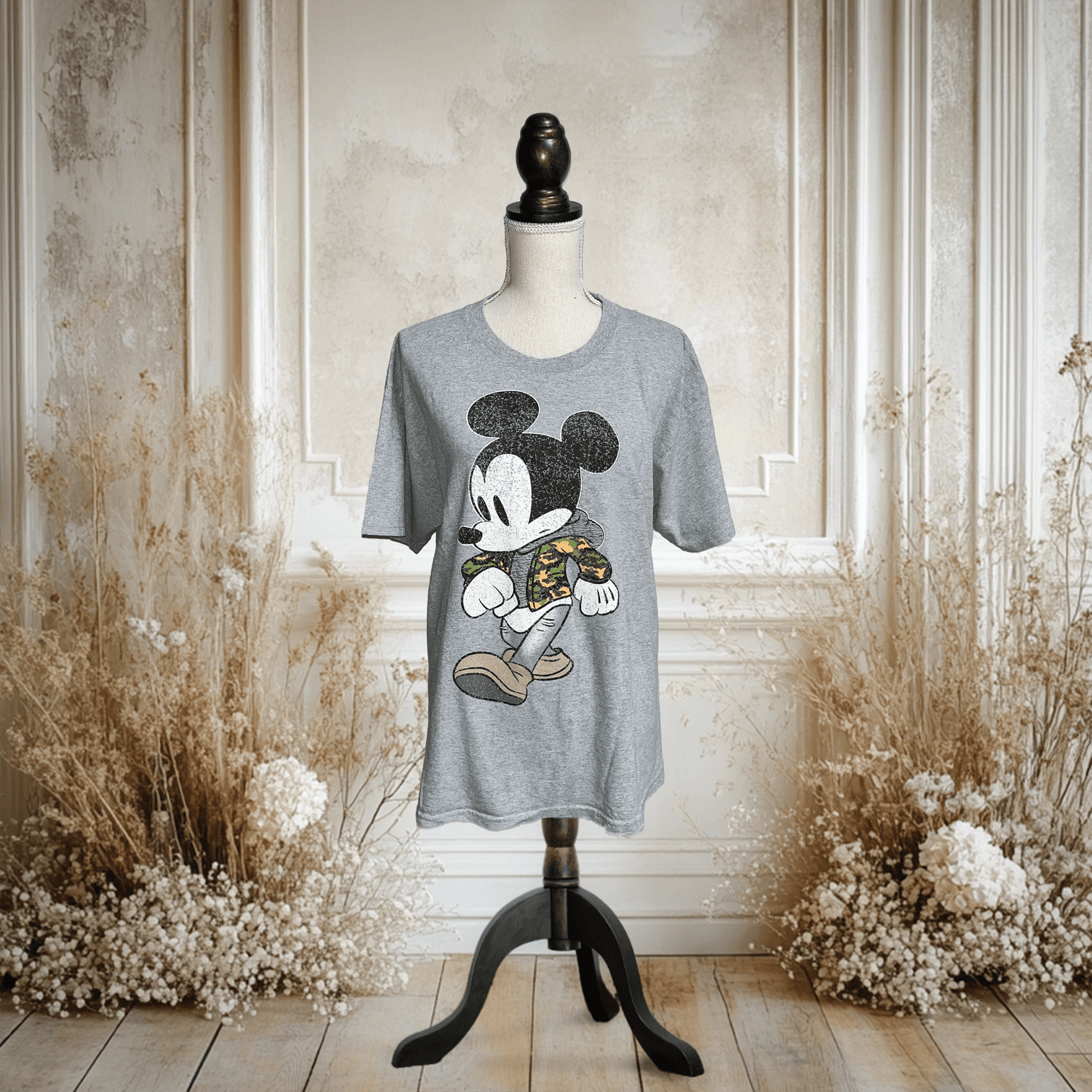 ミッキーのスタンディングストリートTシャツ