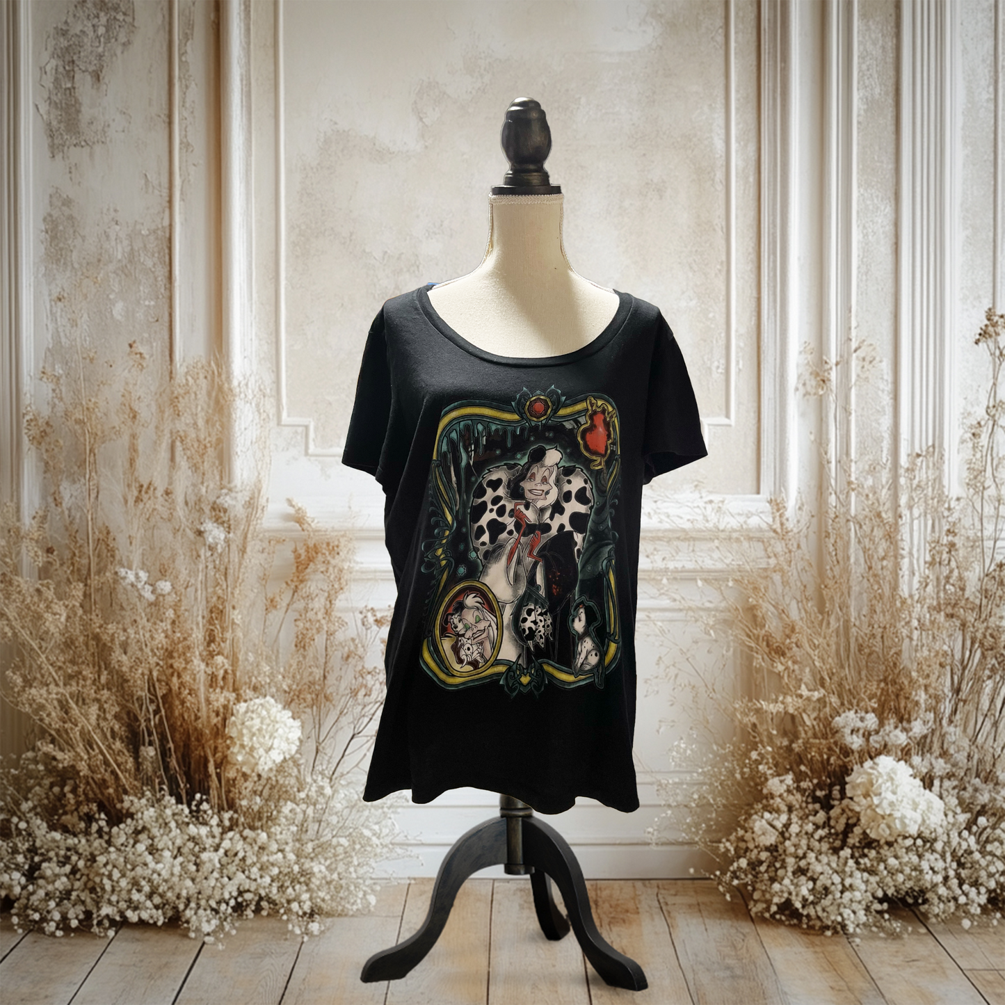 クルエラのノースリーブ風Tシャツ