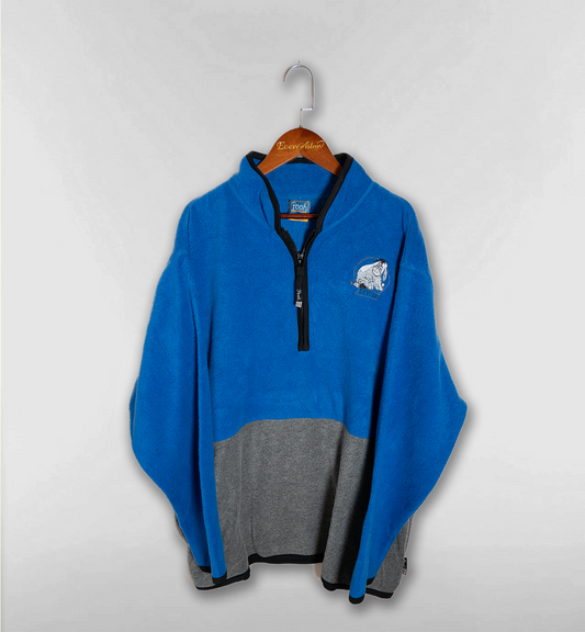 イーヨーモノクロ刺繍フリース