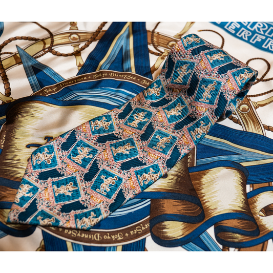 ミッキー映画額縁ネクタイ【東京ディズニーランド】