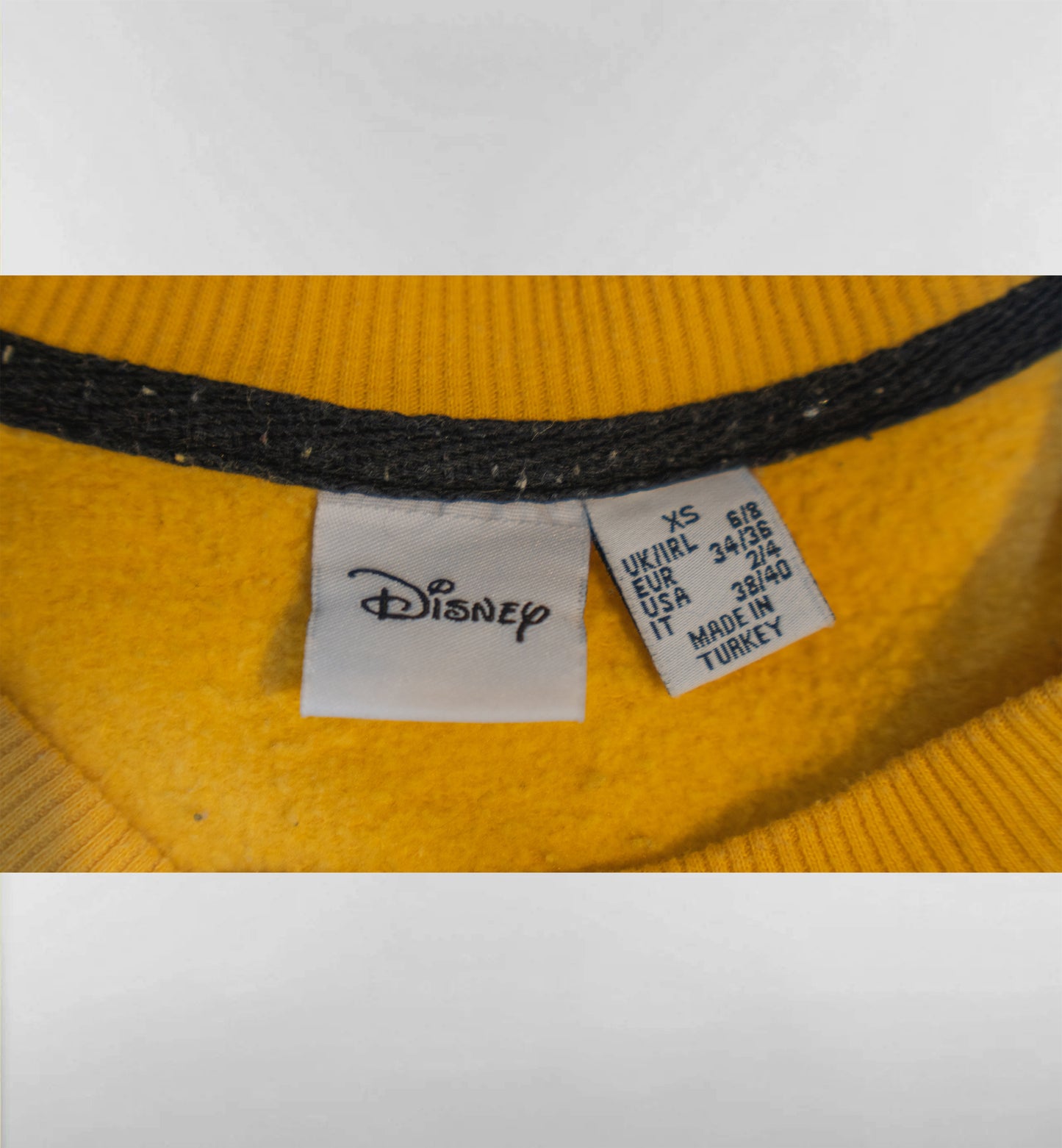 プーさんのショート丈スウェット