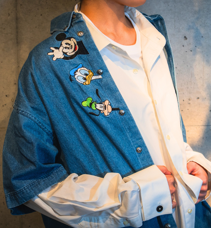 ミッキーフレンズのハーフスリーブデニムシャツ