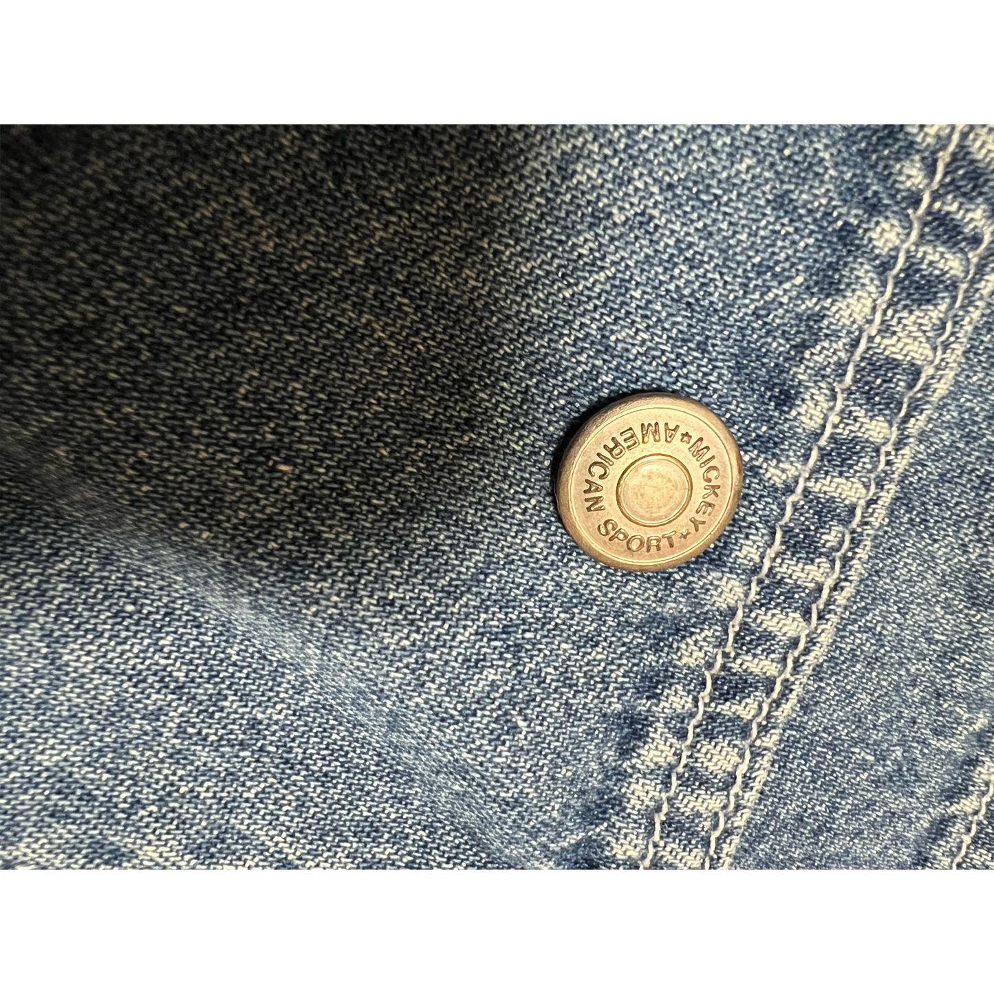 ミッキーとミニーの休日オーバーオールパンツ