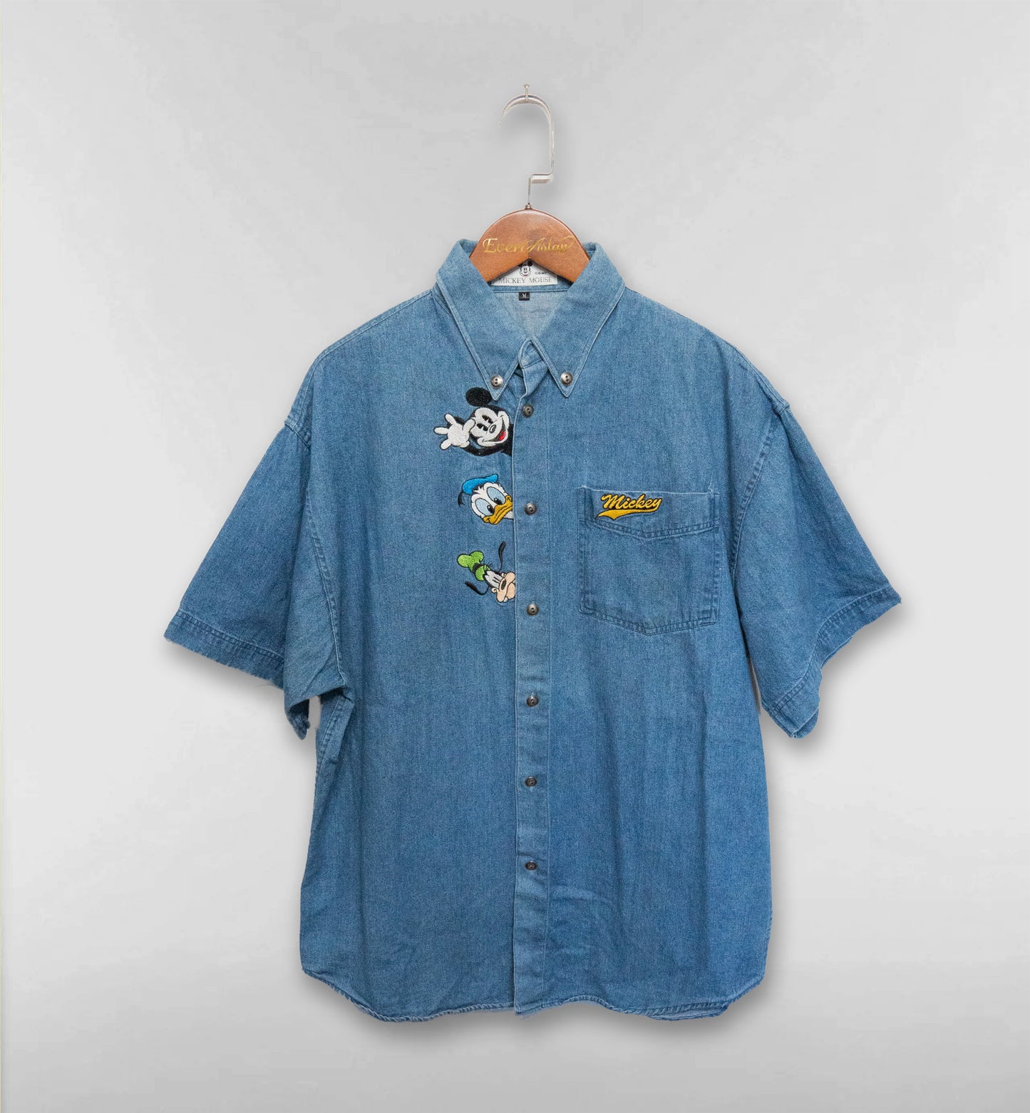 ミッキーフレンズのハーフスリーブデニムシャツ