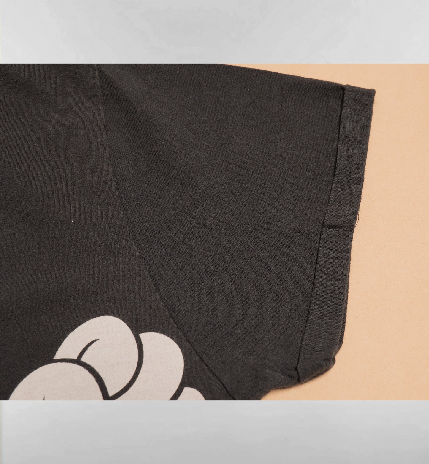 ミッキービッググラフィックTシャツ【チャコール】