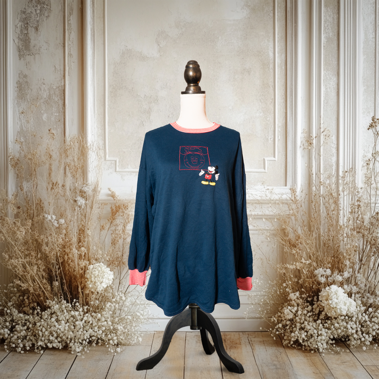 Mickey co.ミッキーのミニーちゃん顔ドン刺繍フリース