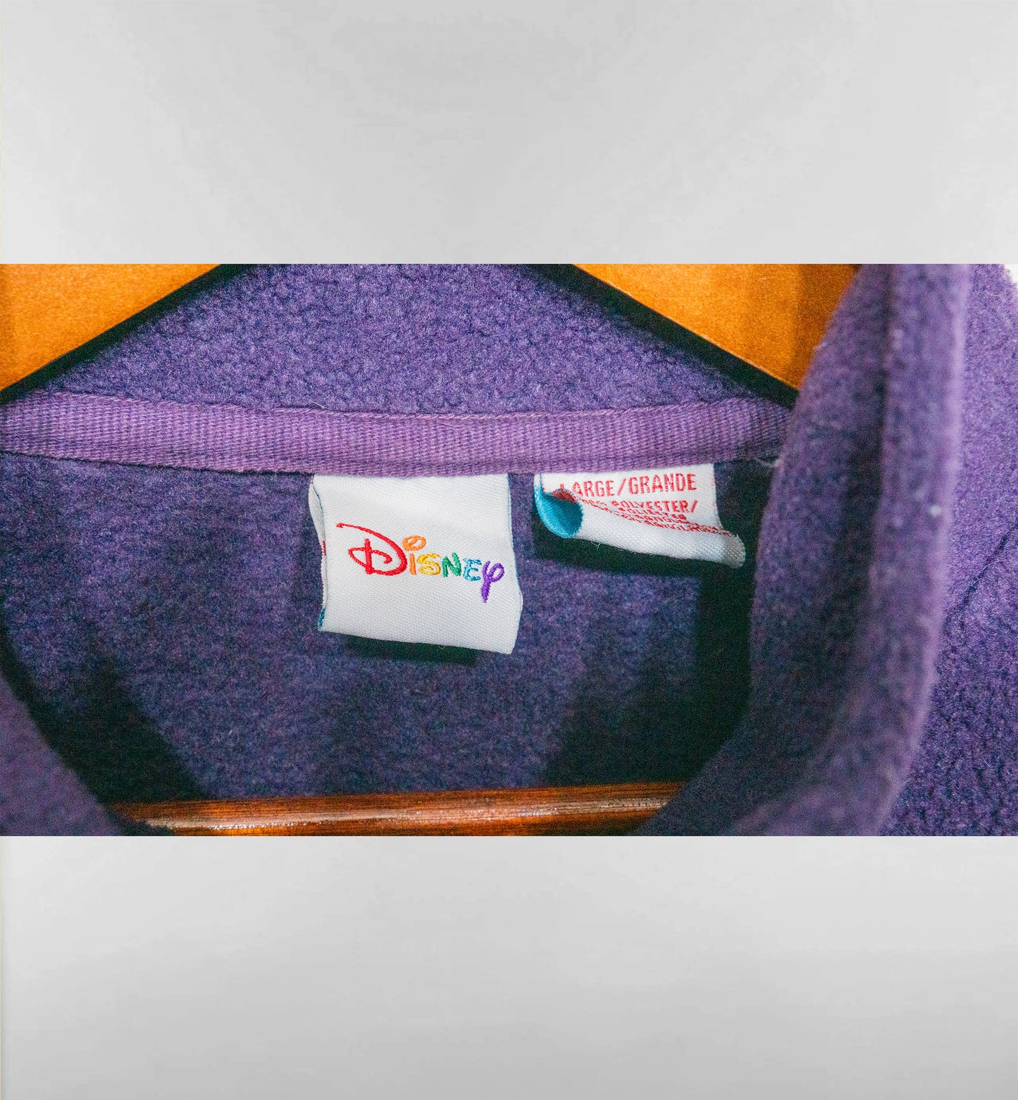 イーヨーのおっきな刺繍ハーフジップフリース