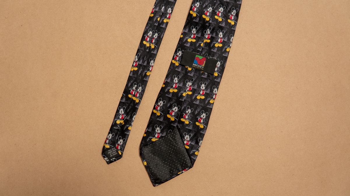 ミッキーの総柄シルクネクタイ【ブラック】