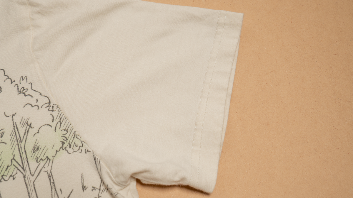 プーさんのPOOH BEAR'S HOWSE水彩Tシャツ【アイボリー】