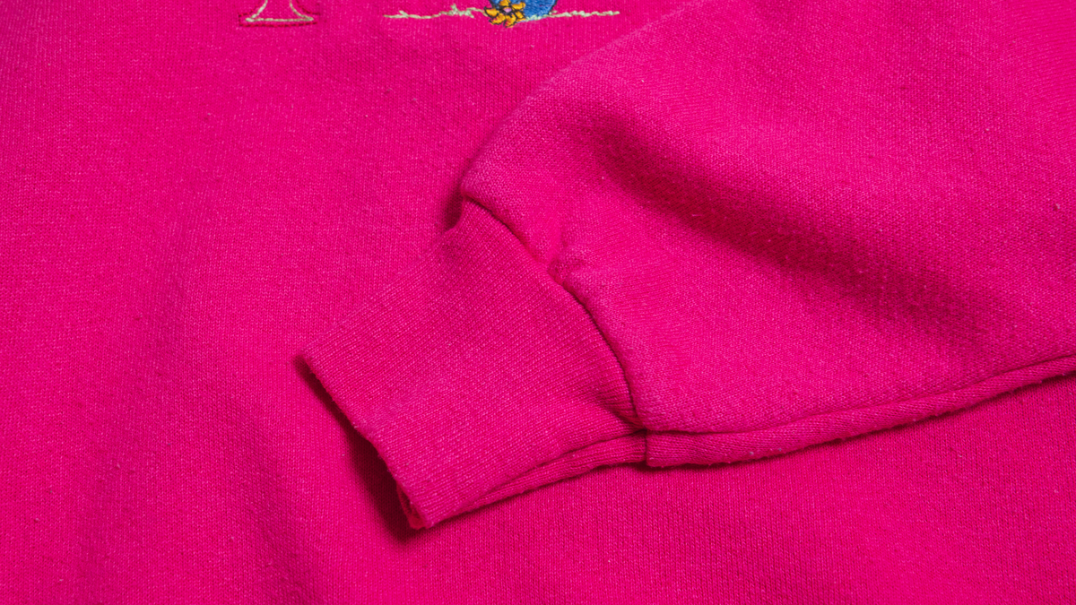 プーさんのロゴ刺繍スウェット【ピンク】