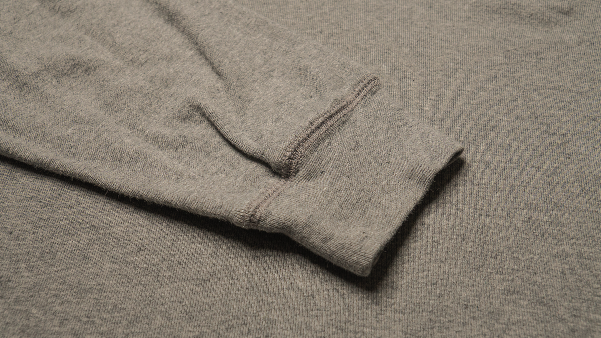 ドナルドの刺繍ヘンリーネックロンT【グレー】