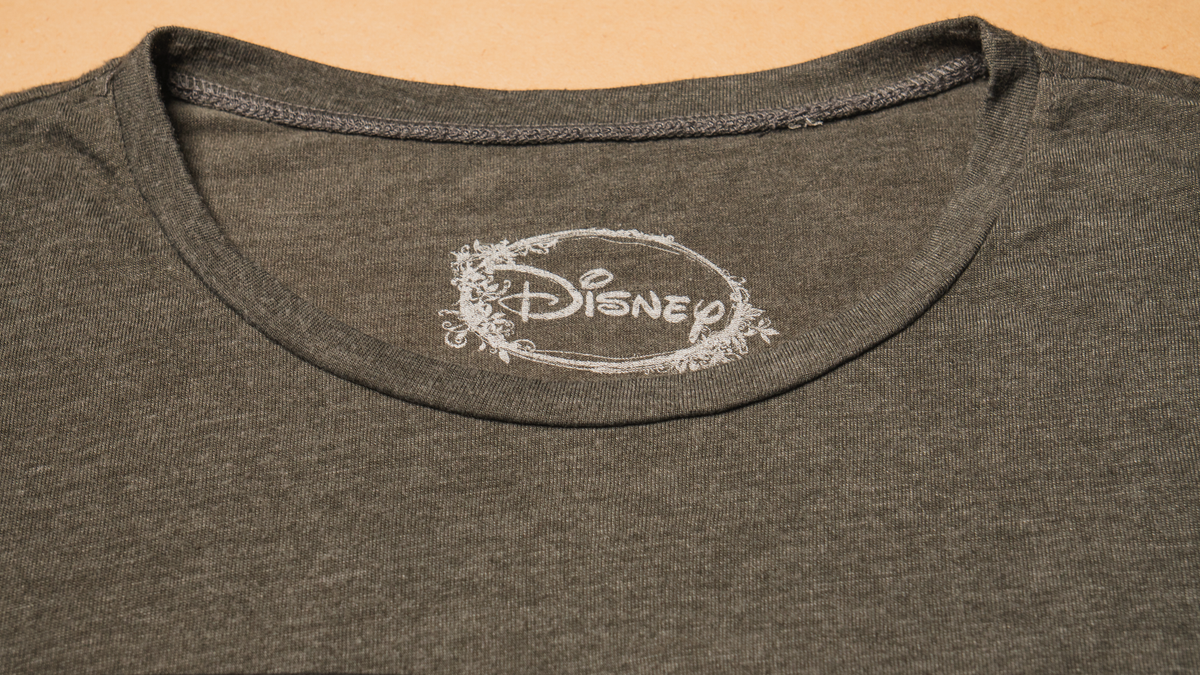 スティッチの4コマフェイスTシャツ【チャコール】