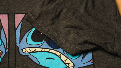 スティッチの4コマフェイスTシャツ【チャコール】