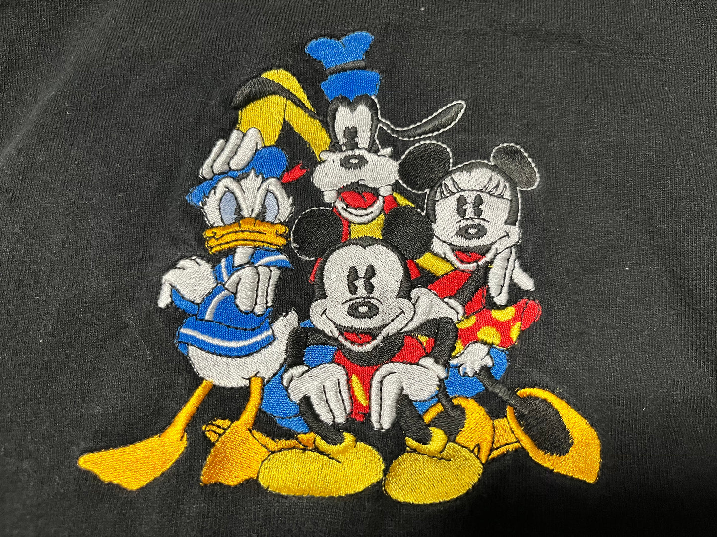全員パイカット刺繍フレンズTシャツ