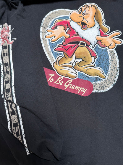 おこりんぼのバックプリントロンT【Disney CATALOG】