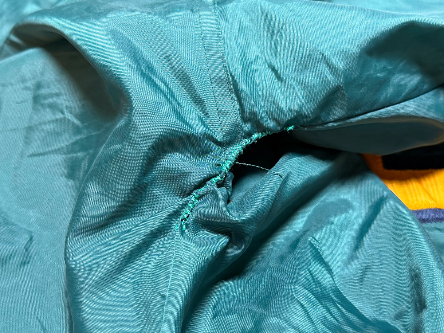 プーさんのナイロンパーカー【緑】