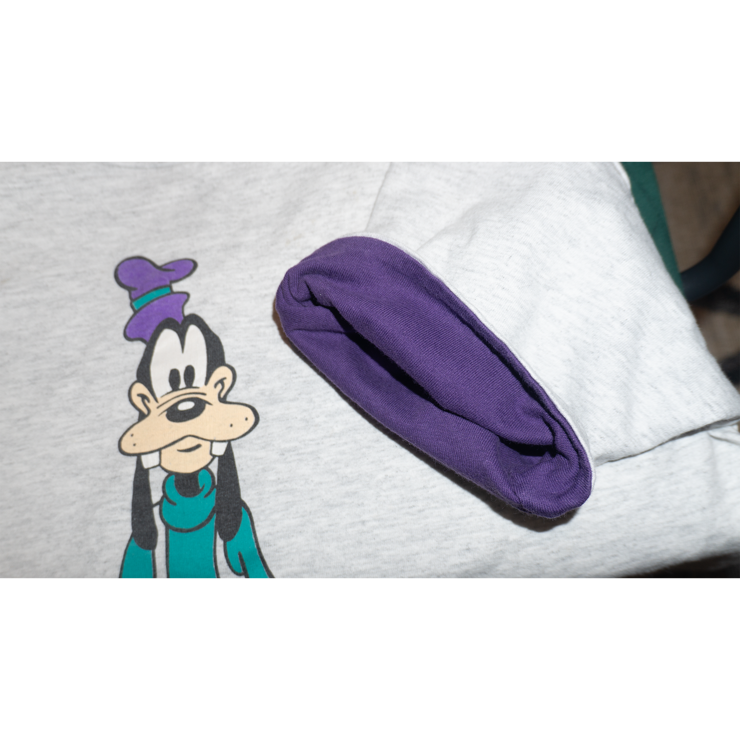 紫グーフィースタンディング　スポーツTシャツ【90s】【Wellington Apparel】