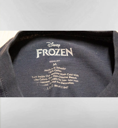 オラフのALL I WANT FOR CHRISTMAS IS SUMMERTシャツ【ネイビー】