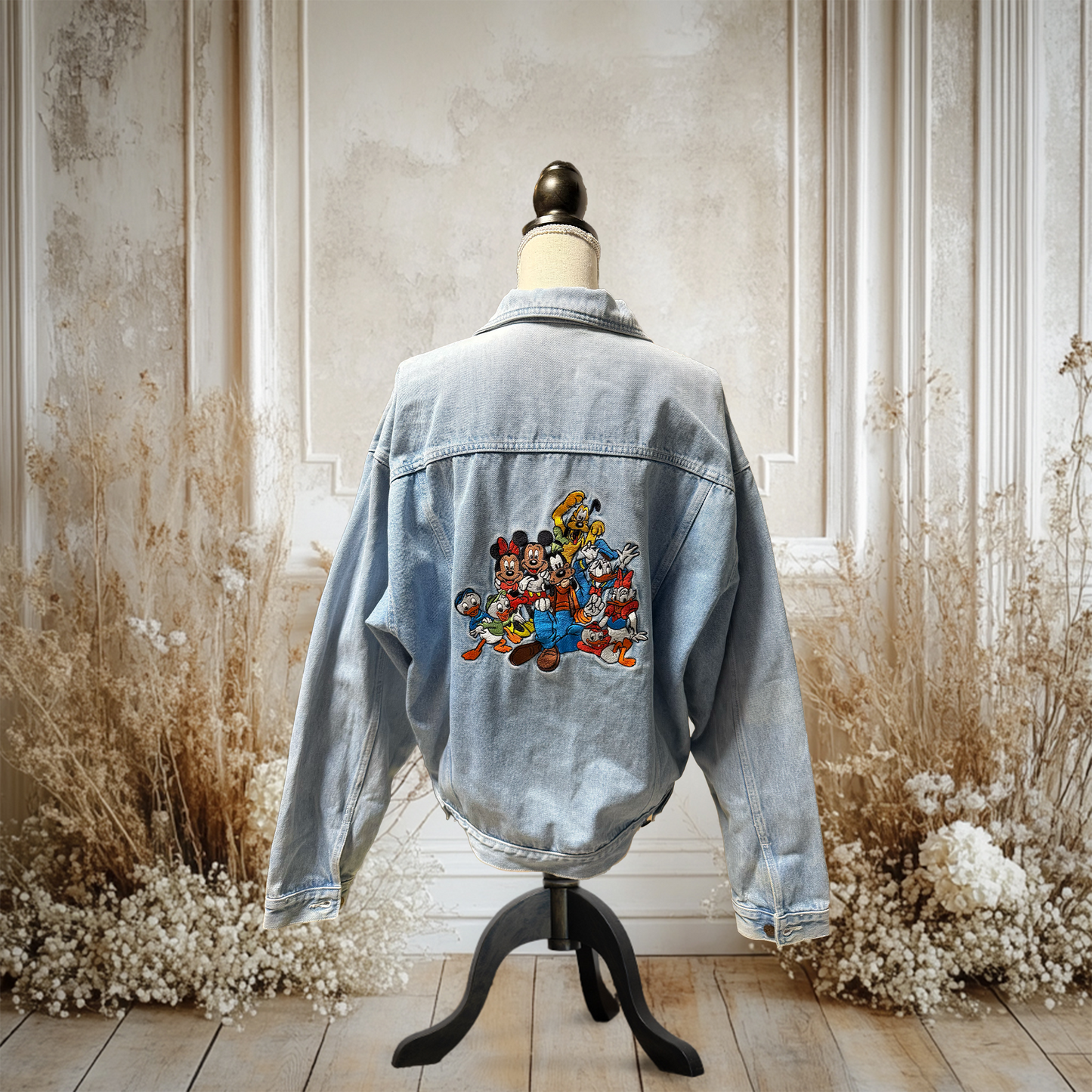 ミッキーフレンズバック刺繍デニムジャケット【90's】 – EverAstar ミッキーフレンズバック刺繍デニムジャケット【90's】 – EverAstar