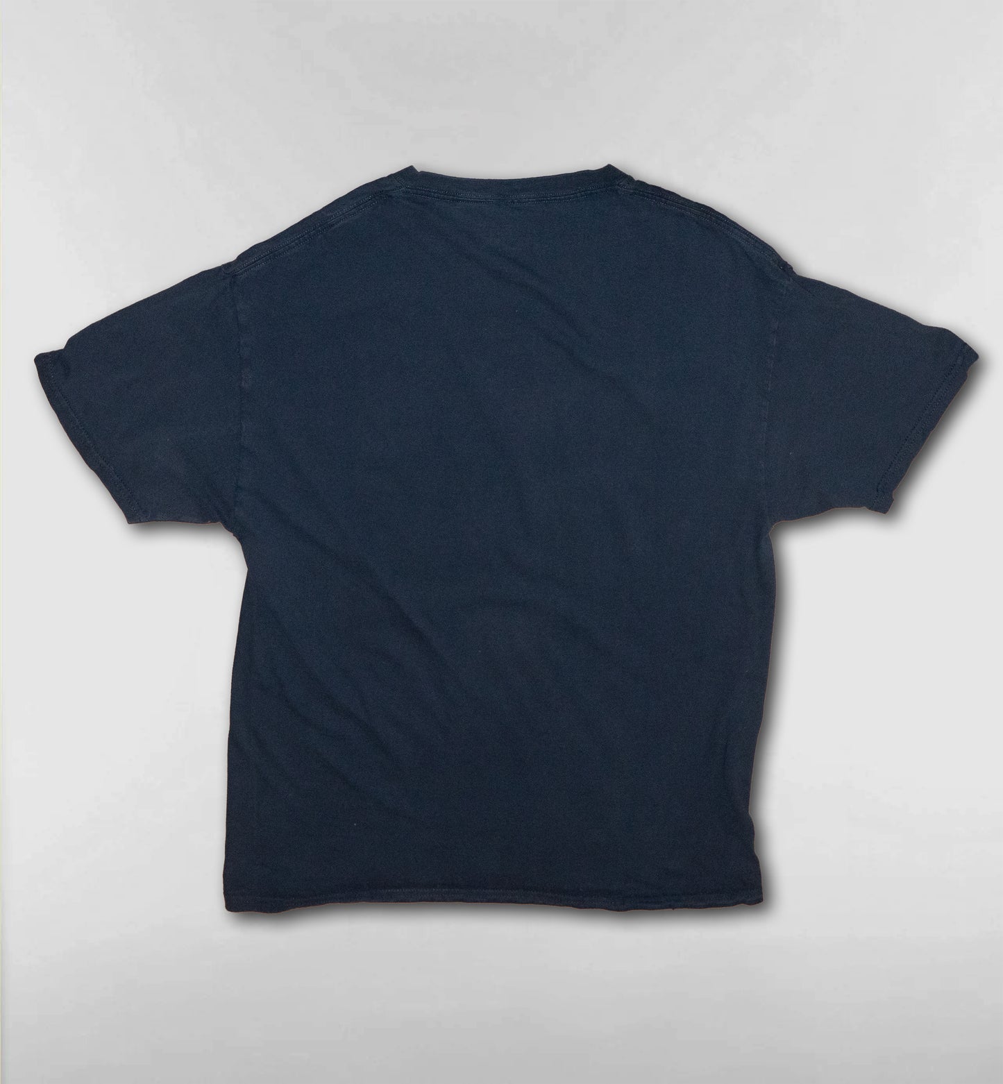 オラフのALL I WANT FOR CHRISTMAS IS SUMMERTシャツ【ネイビー】
