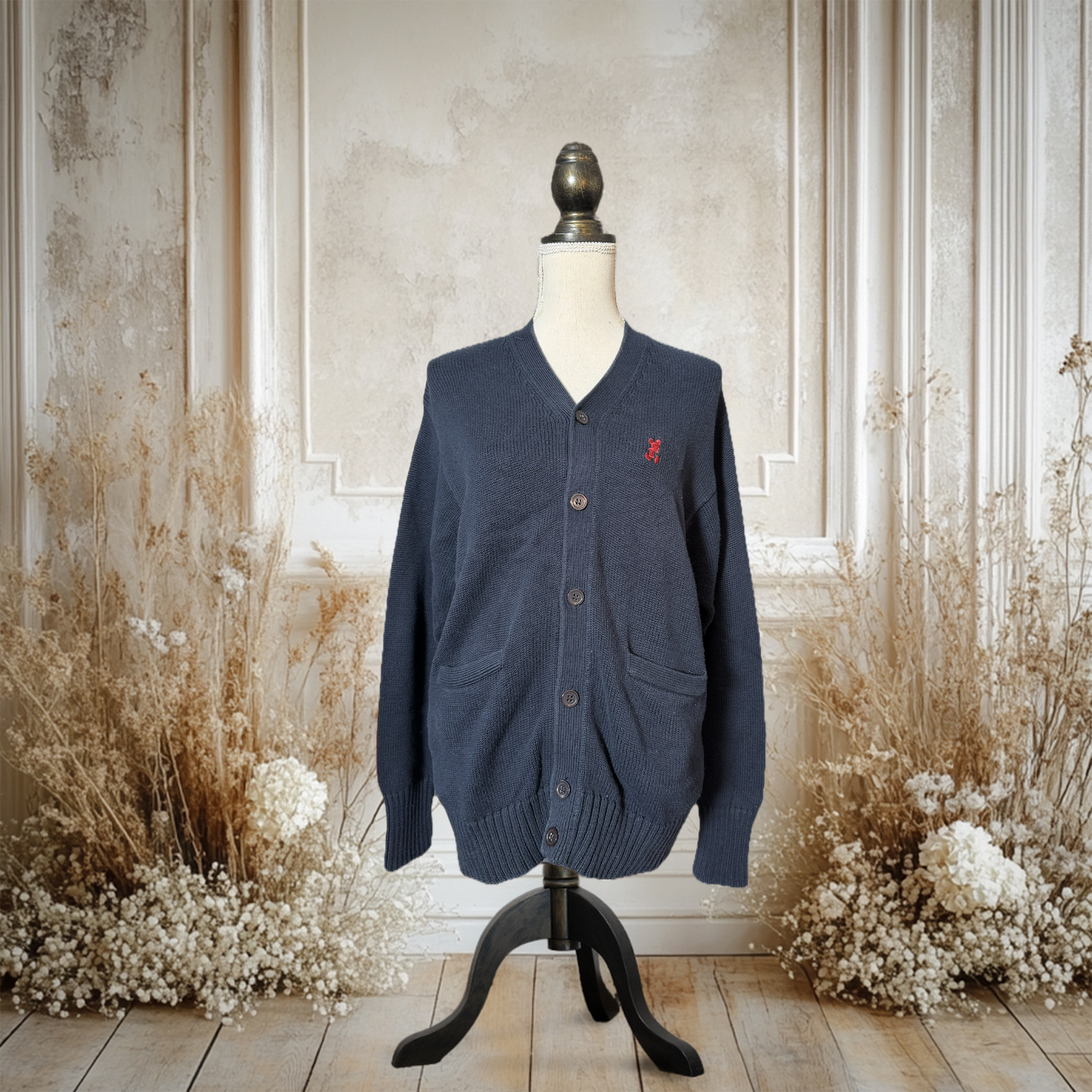 【〜10/31期間限定セール】ミッキーマウスワンポイント刺繍カーディガン