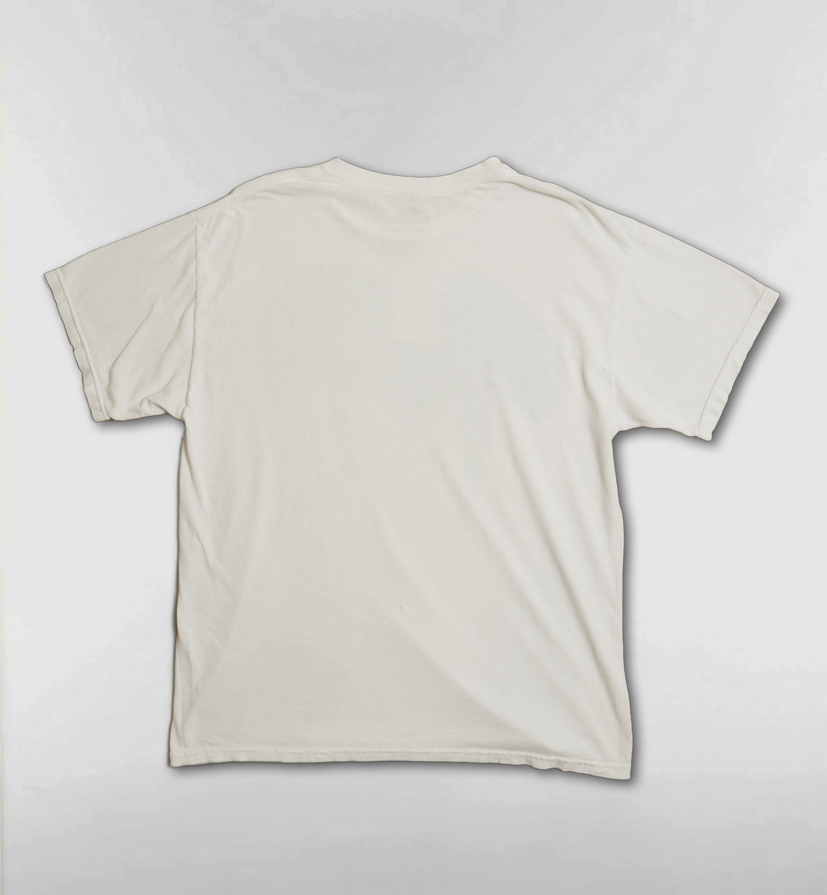エピックミッキーの溶けだすイヤーTシャツ【アイボリー】